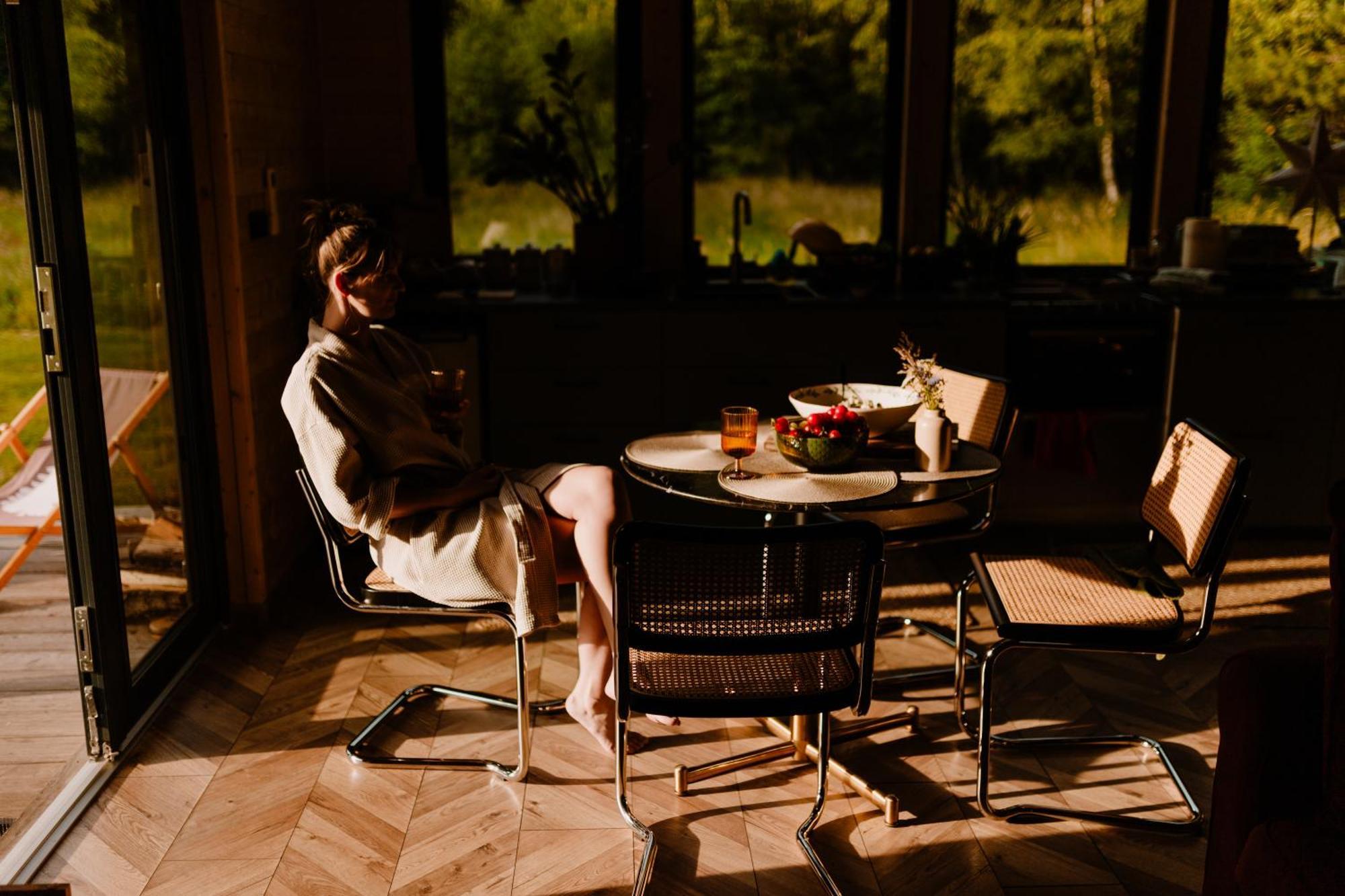 Lashouse - Nowoczesna Stodola Z Widokiem Na Las Bronków Esterno foto